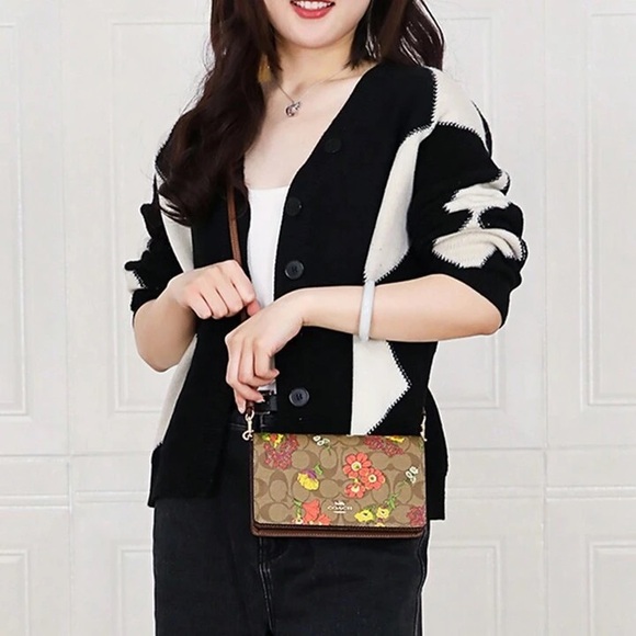 Coach Anna Foldover Clutch Bag With Floral Print Crossbody Bag Signature Canvas - Picture 2 of 8